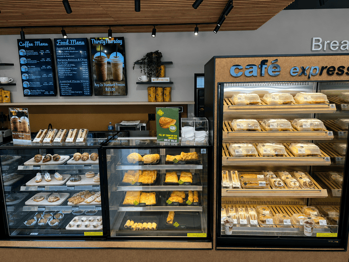 deli hot and cold display solutions commercial refrigeration services deli diaplay bakery hot and cold display services johannesburg south africa